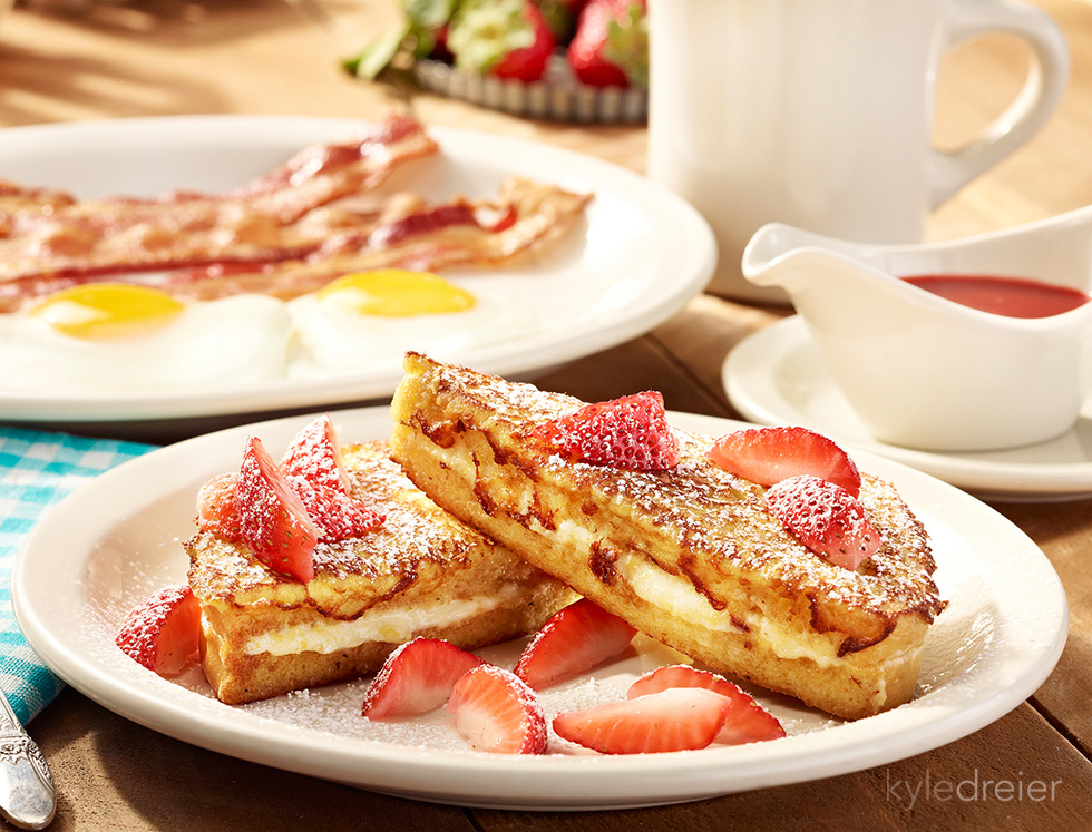 cracker barrel strawberry french toast